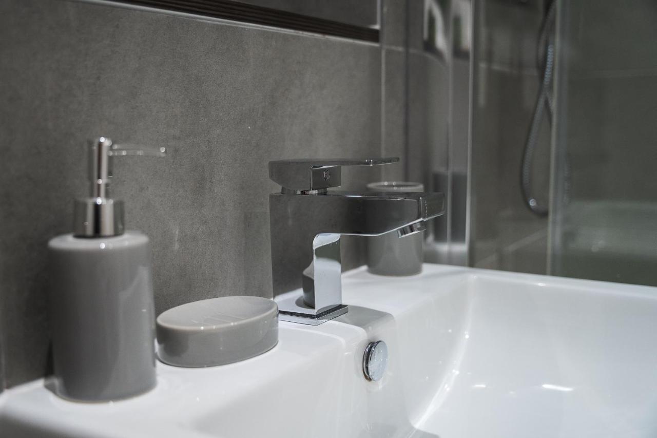 Modern 1-Bed Apartment - City Centre - Free Wi-Fi - New - Manchester Esterno foto